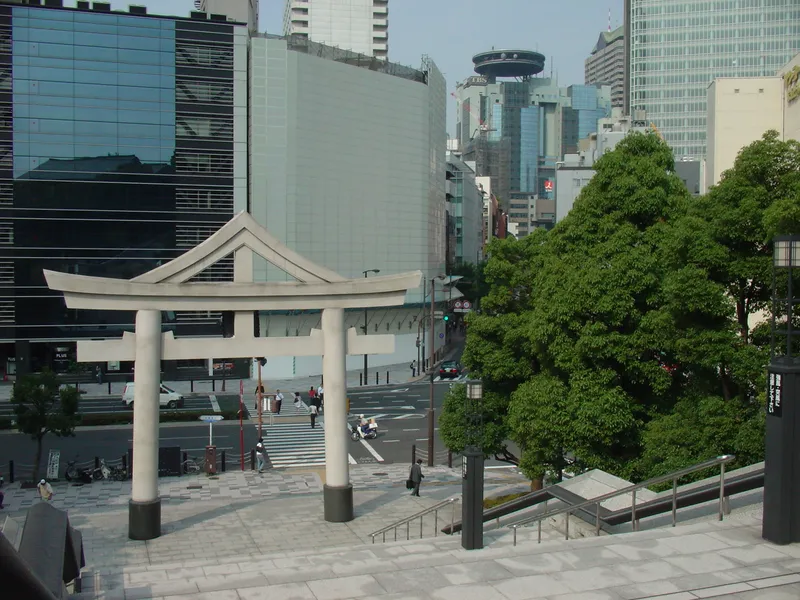 Hie Shrine in Akasaka, its buildings set below surrounding office towers