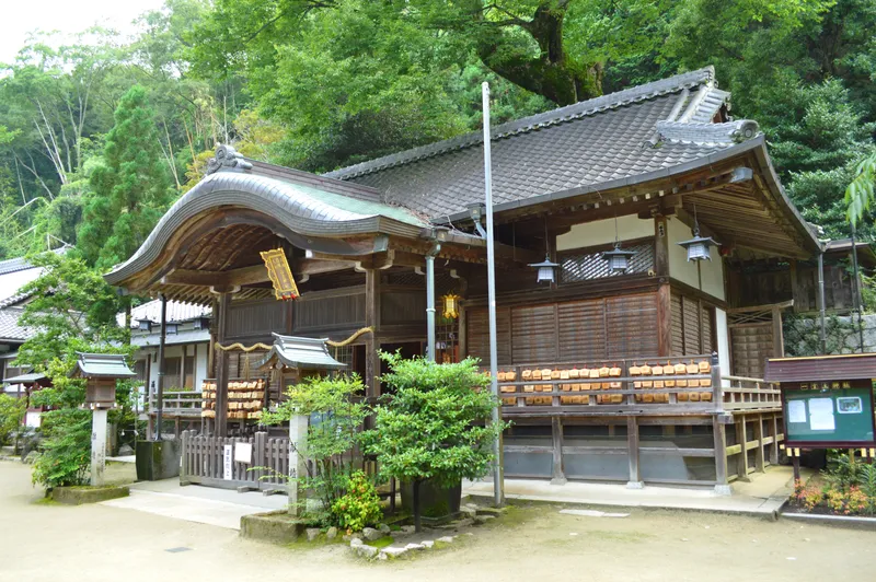 The worship hall of Katsuragi Hitokotonushi Shrine.