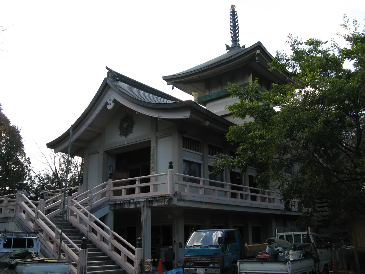 A hall in the precinct of Kinpusen-ji at Yoshino.