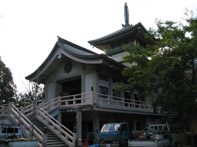 A hall in the precinct of Kinpusen-ji at Yoshino.