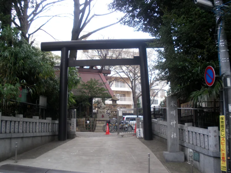 Koenji Hikawa Shrine in Koenji-minami, Suginami