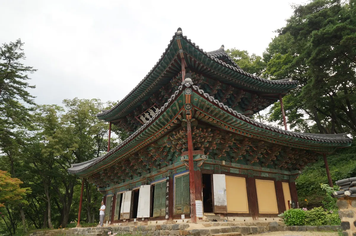 The Daeungbojeon at Magoksa, its two storeys standing above the temple courtyard.