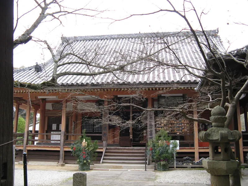 The main hall of Matsuo-dera in Izumi.