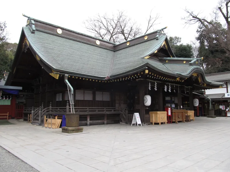 The vermilion halls of Okunitama Shrine in Fuchu, joined side by side under one roof