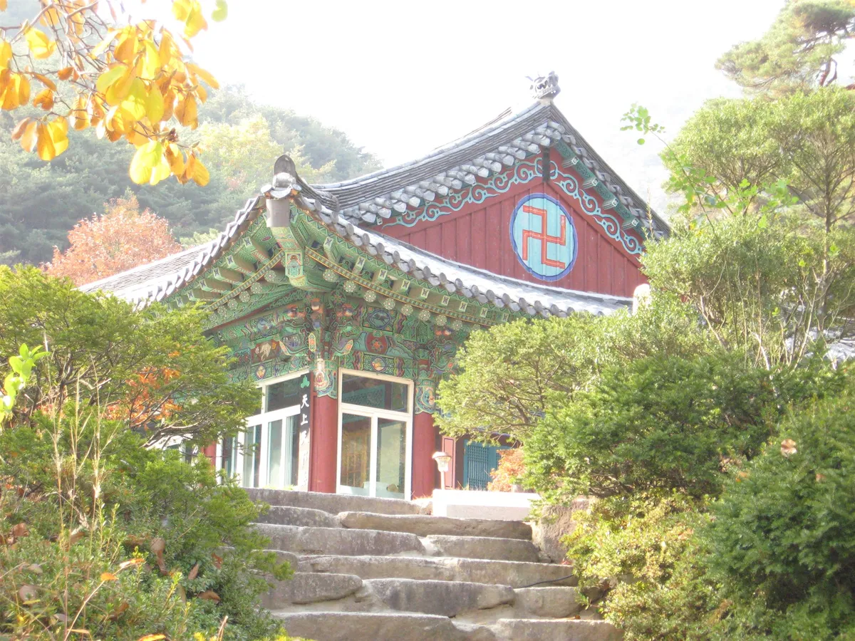 The precinct of Pagyesa on Palgongsan, Daegu.