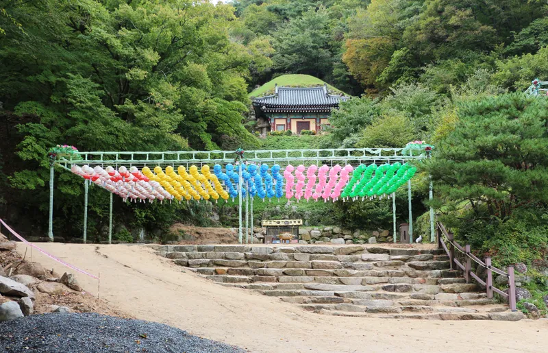 The stone approach to Seokguram on Tohamsan, the grotto entrance set into the hillside.