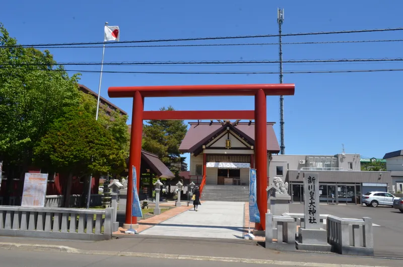 The precinct of Shinkawa Kotai Jinja in Kita-ku, Sapporo.