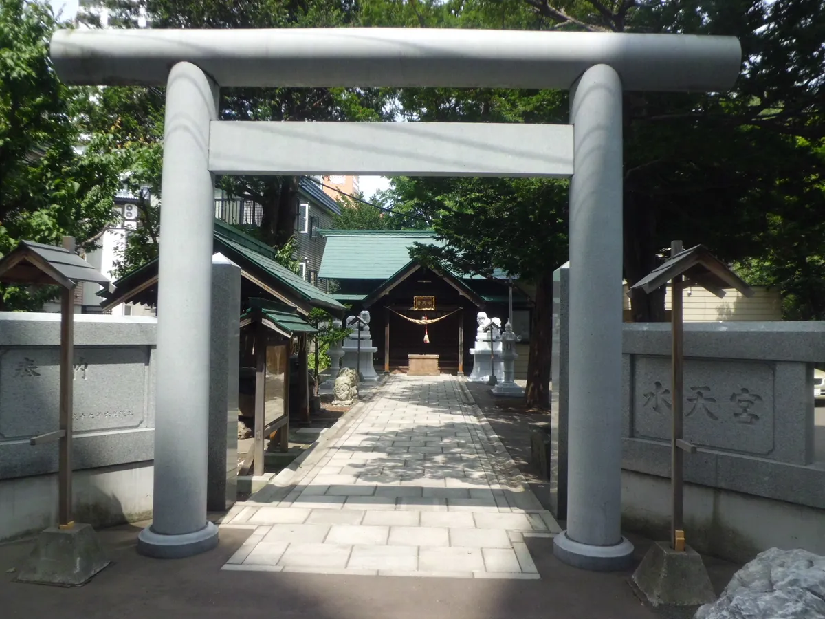 The precinct of Sapporo Suitengu in Chuo-ku, Sapporo.