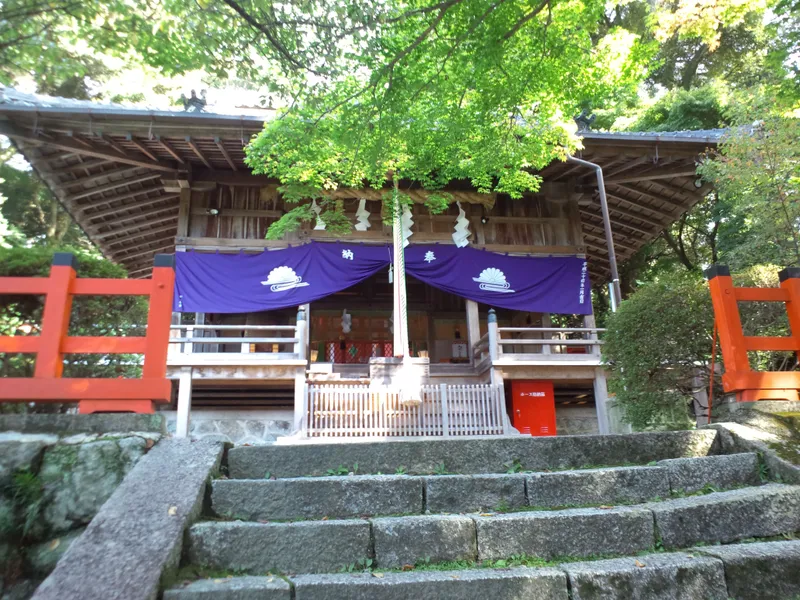 The worship hall of Takakamo Shrine in Gose.