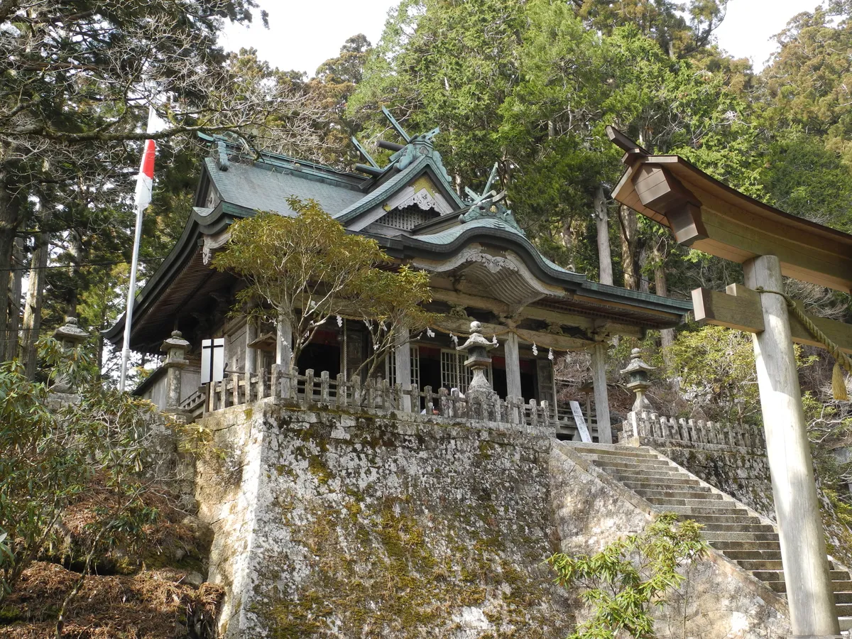Tamaki Shrine near the summit of Mount Tamaki in Totsukawa.