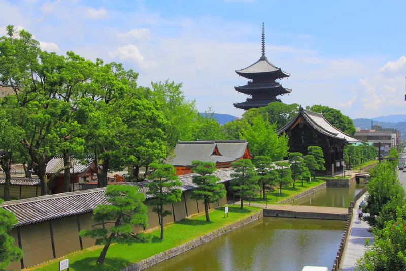 The five-storey pagoda of To-ji above the temple pond.