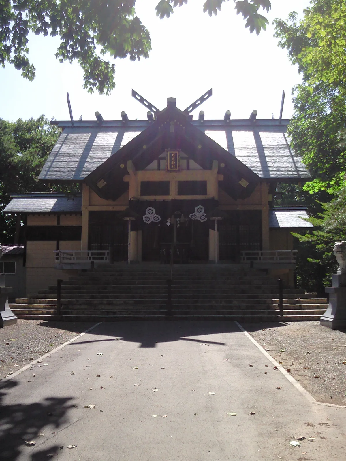The main hall of Tsukisamu Jinja in Toyohira-ku, Sapporo.