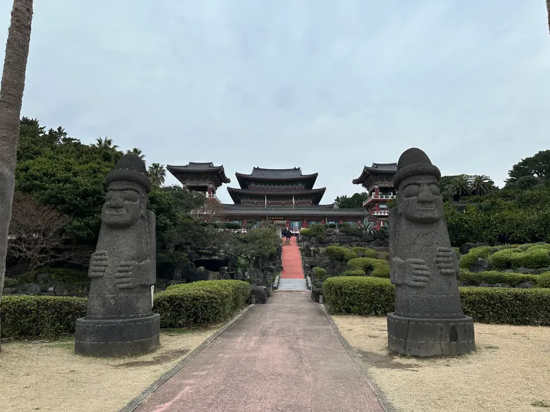 The Daejeokgwangjeon hall of Yakcheonsa in Daepo-dong, Seogwipo.